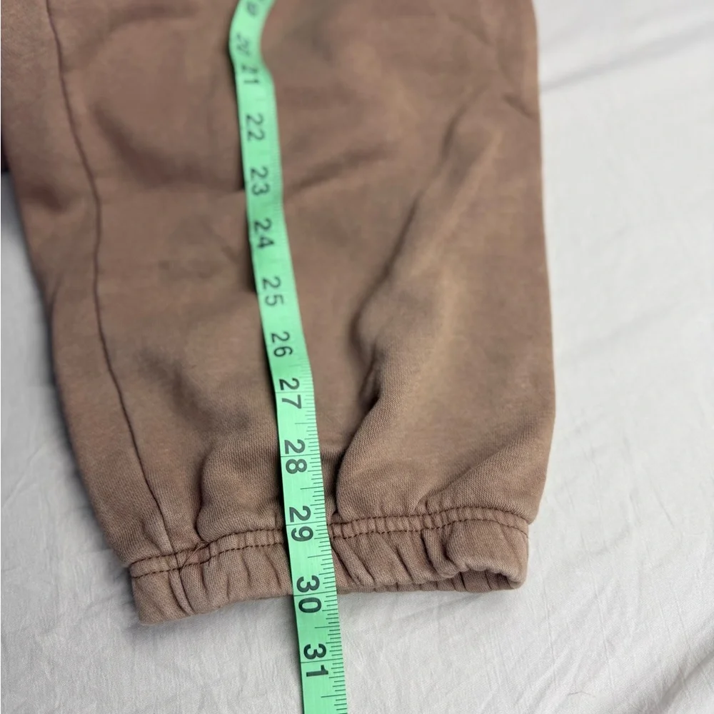 Nike women’s Tan brown Jogger Sweatpants size Small‎